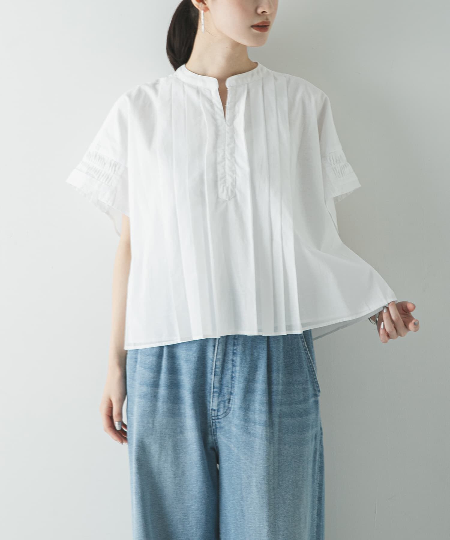URBAN RESEARCH「ハーフスリーブタックショートシャツ」|シャツ・ブラウス|