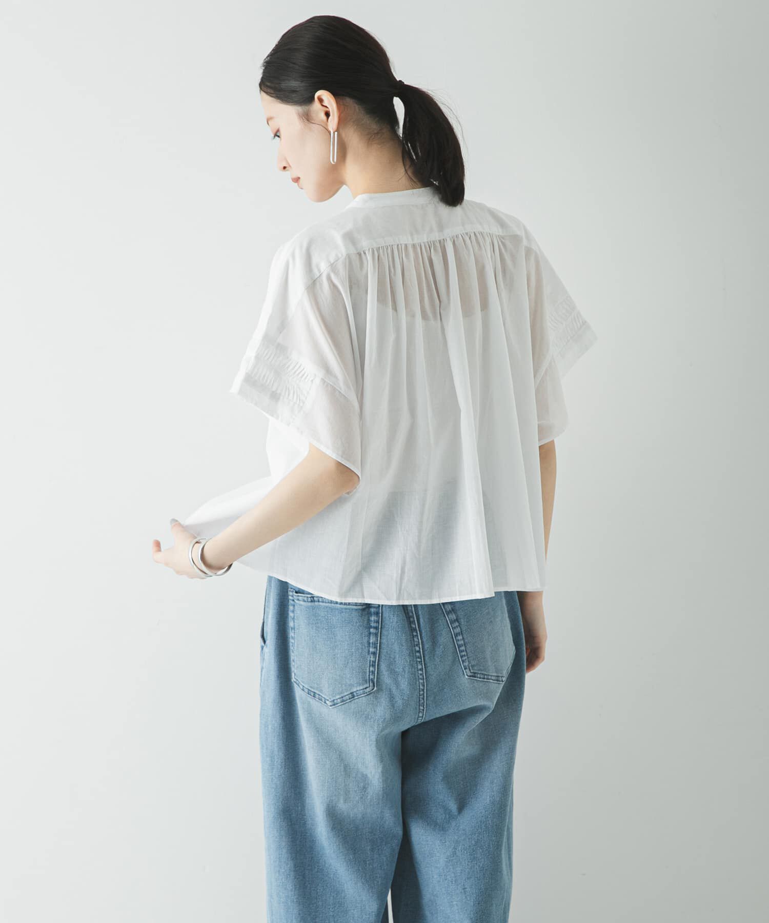 URBAN RESEARCH「ハーフスリーブタックショートシャツ」|シャツ・ブラウス|