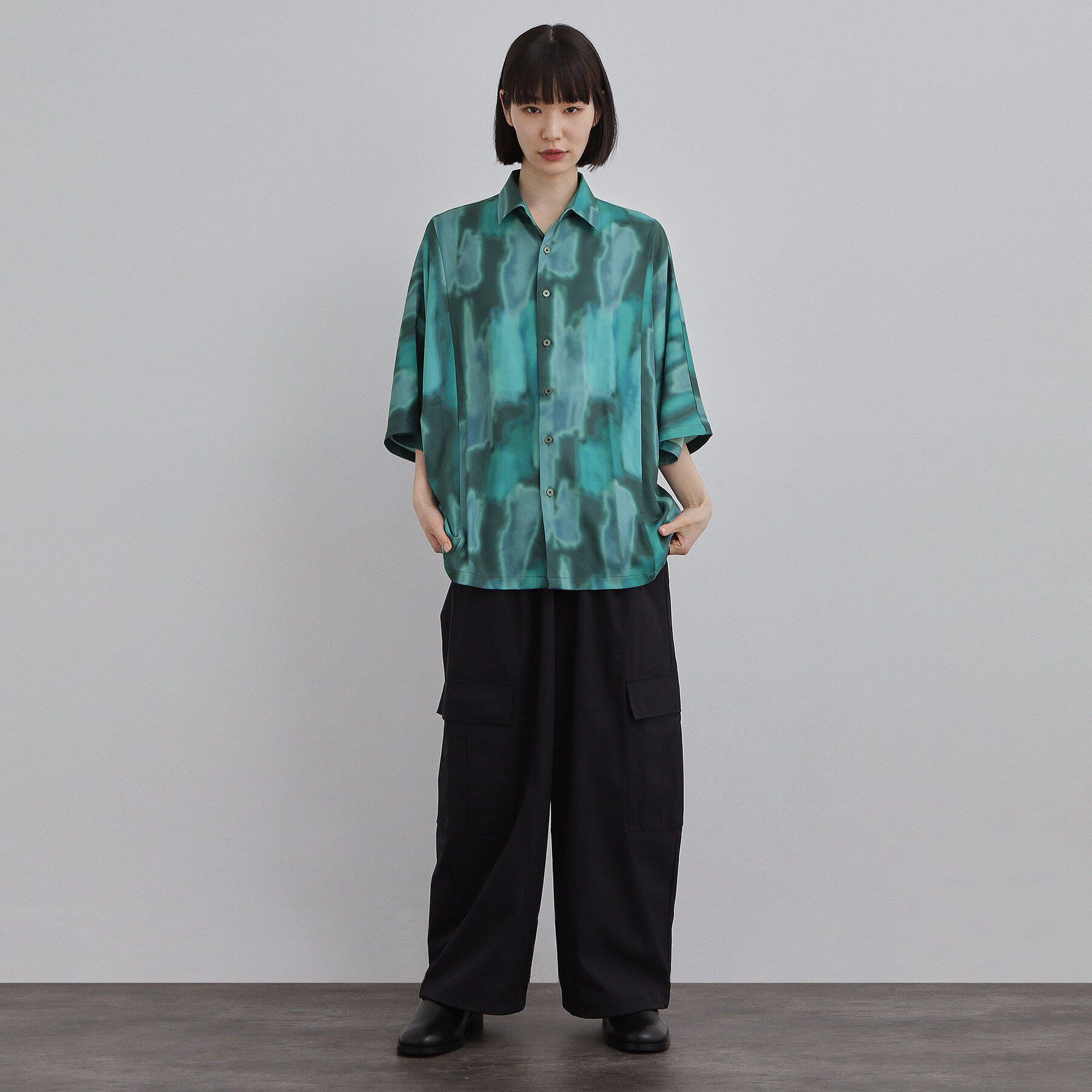 tk.TAKEO KIKUCHI「【今、売れています。】アブストラクトドルマンとろみシャツ/さらっとタッチ/ドレープ/美シルエット/総」|シャツ・ブラウス|