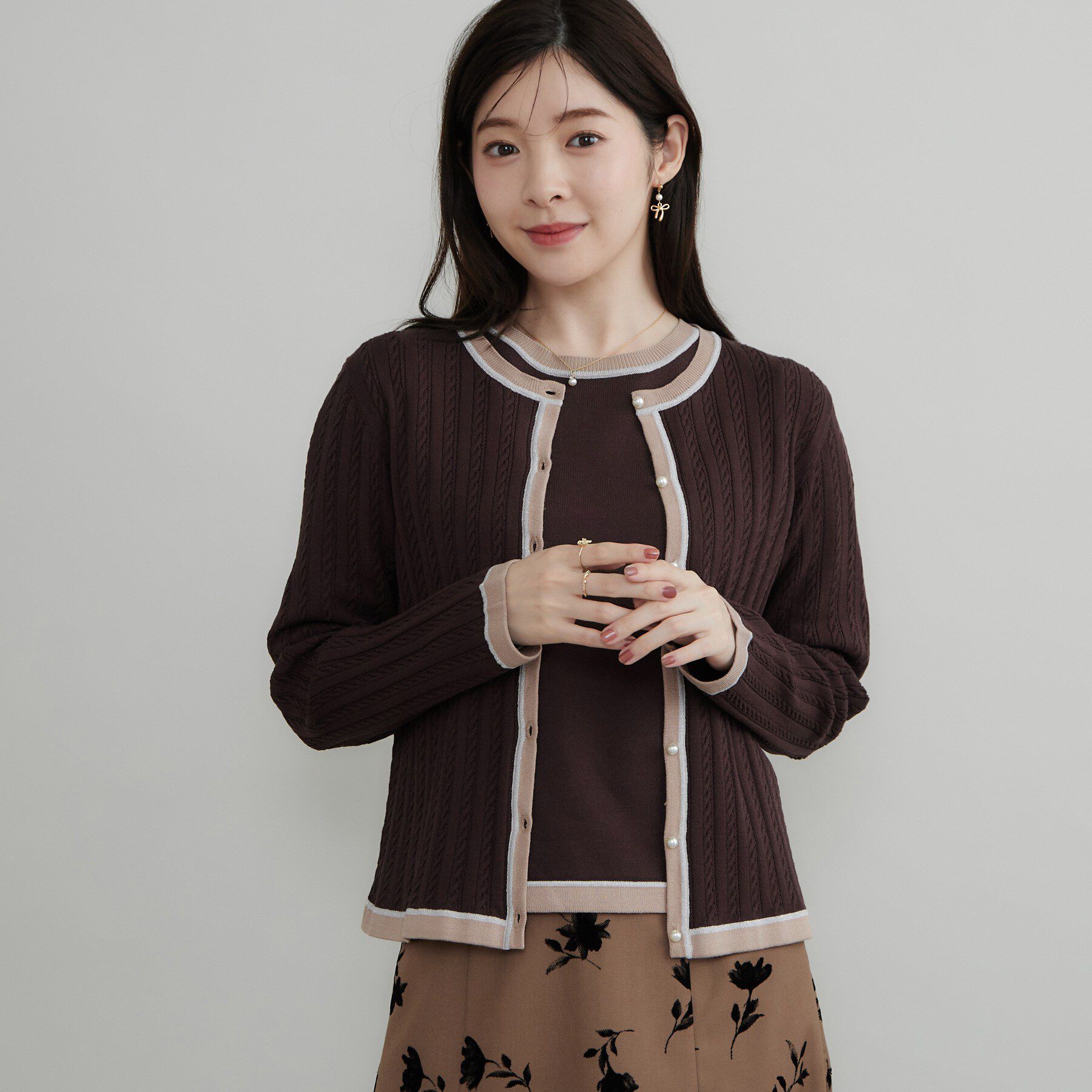 Couture broach「【立体編みが上品・アンサンブル可】ラメ配色 ケーブルカーディガン」|カーディガン|
