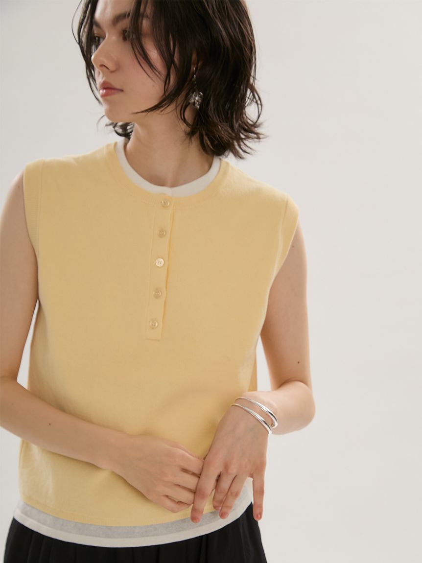 emmi atelier「レイヤードライクノースリーブニットベスト」|ニット・セーター|YEL