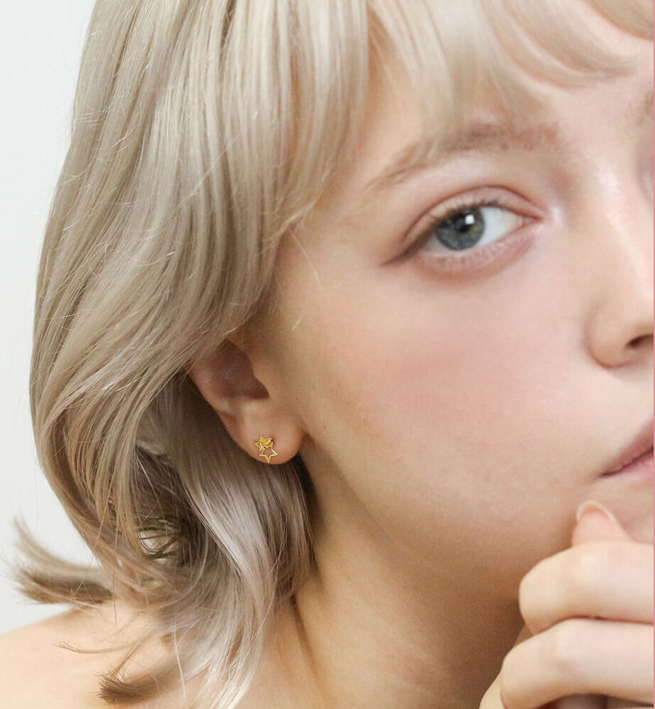  「ゴールド ツインスター ピアス | K18」|ピアス|