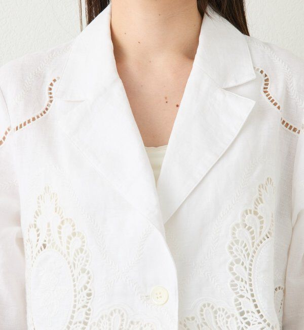  「【繊細なカットワーク刺繍が華やかさを演出】カットワークショートジャケット」|テーラードジャケット|