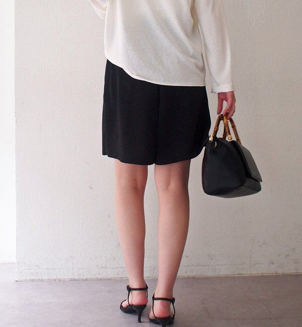  「《イージーケア》サテンショートパンツ」|チノ|