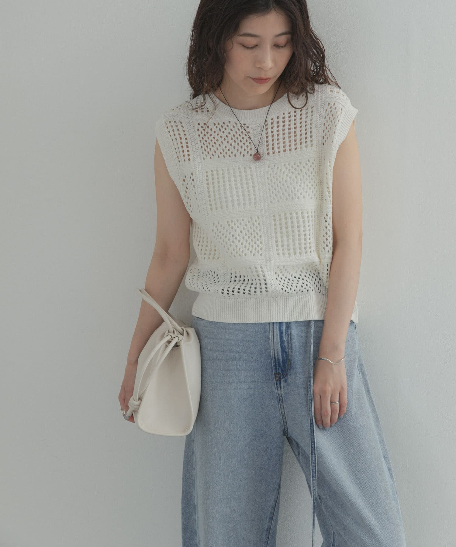 URBAN RESEARCH DOORS「『WEB限定』2WAYクロシェノースリーブニット」|ニット・セーター|