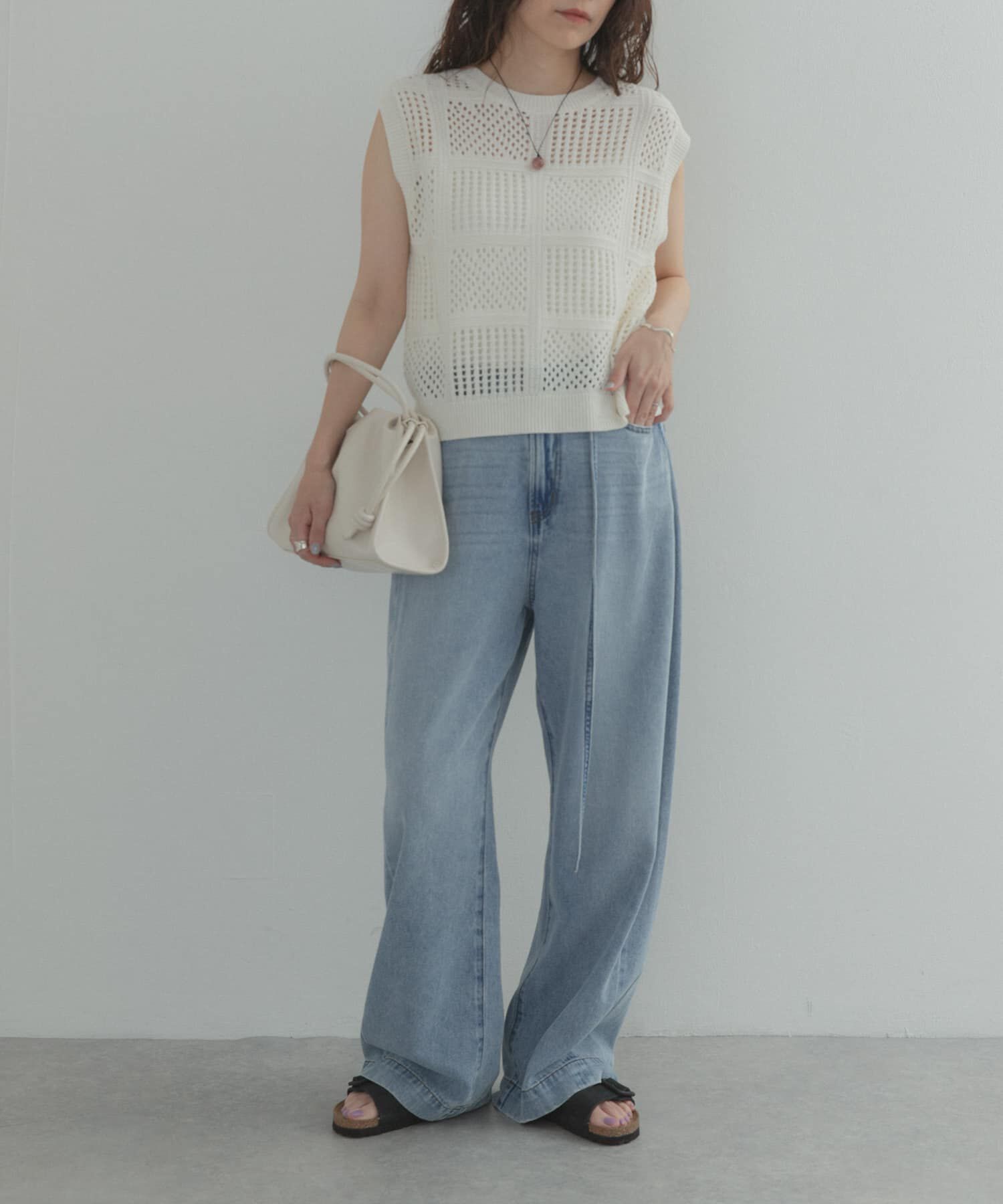 URBAN RESEARCH DOORS「『WEB限定』2WAYクロシェノースリーブニット」|ニット・セーター|