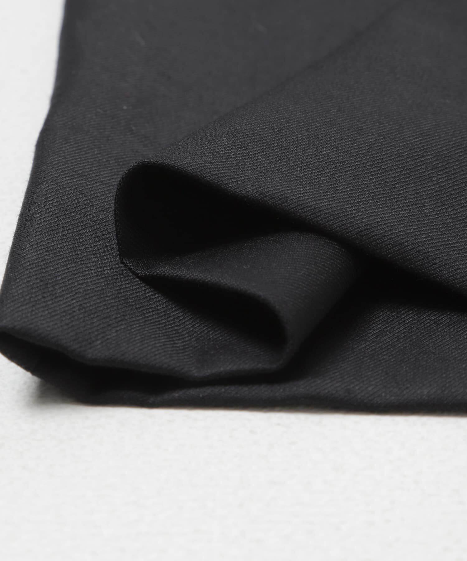 URBAN RESEARCH「new basic　WOOL SILK TAPERED SLACKS」|その他|