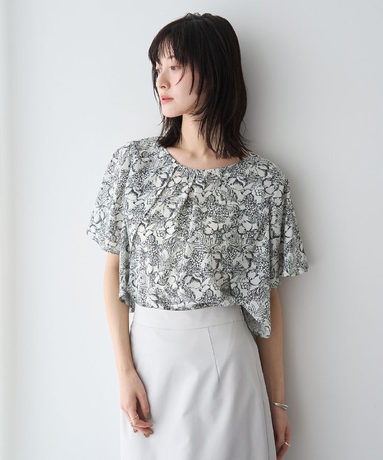 YECCA VECCA「ラインフルーツ柄ラッフルブラウス」|シャツ・ブラウス|Black