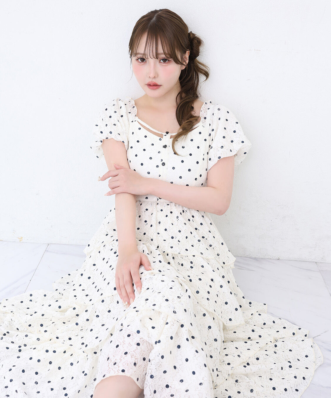  「【Black Ribbon Collection】バックリボンティアードワンピ」|ワンピース|