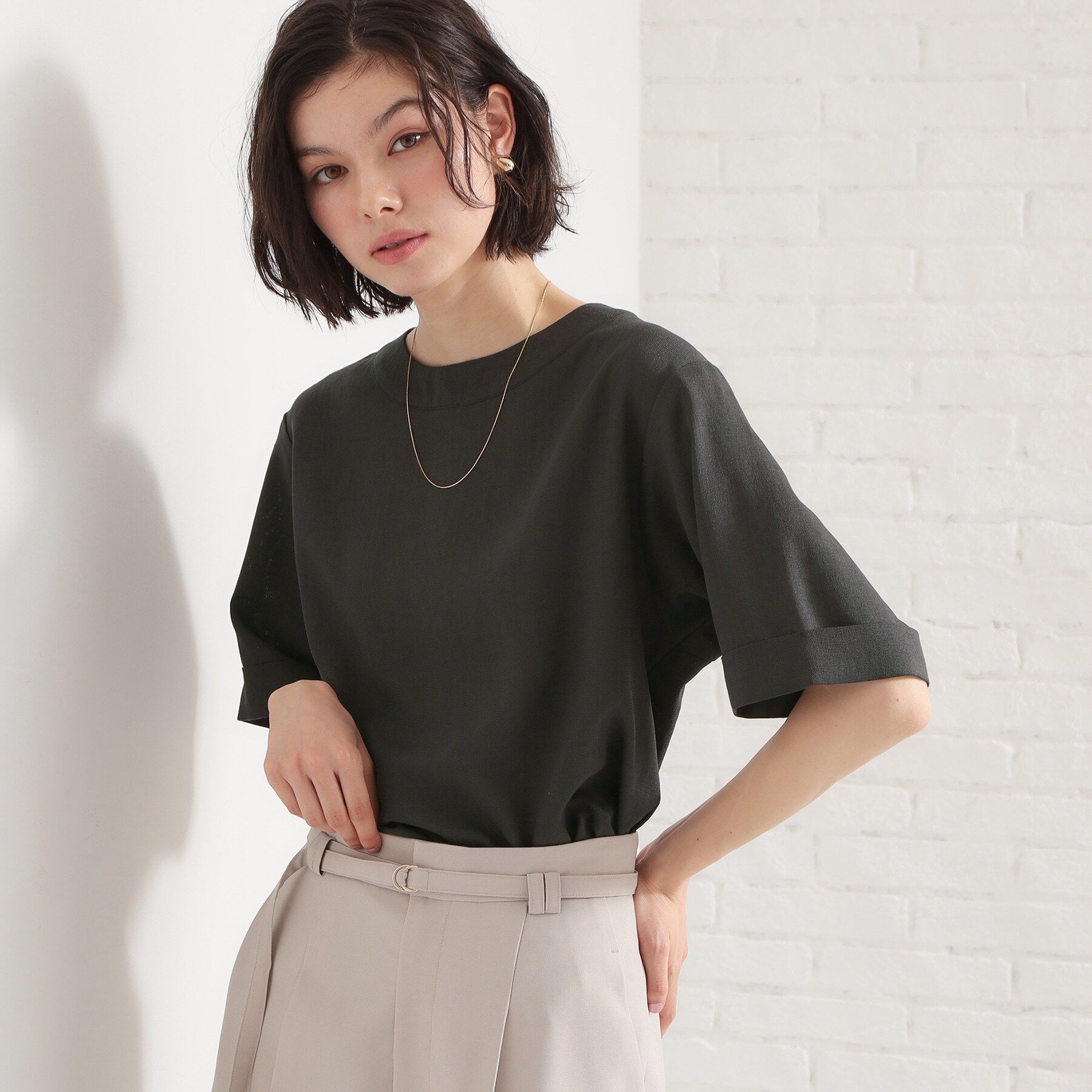 THE SHOP TK「【M-XL/二の腕カバー】さらり麻調メッシュ5分袖ブラウス」|シャツ・ブラウス|