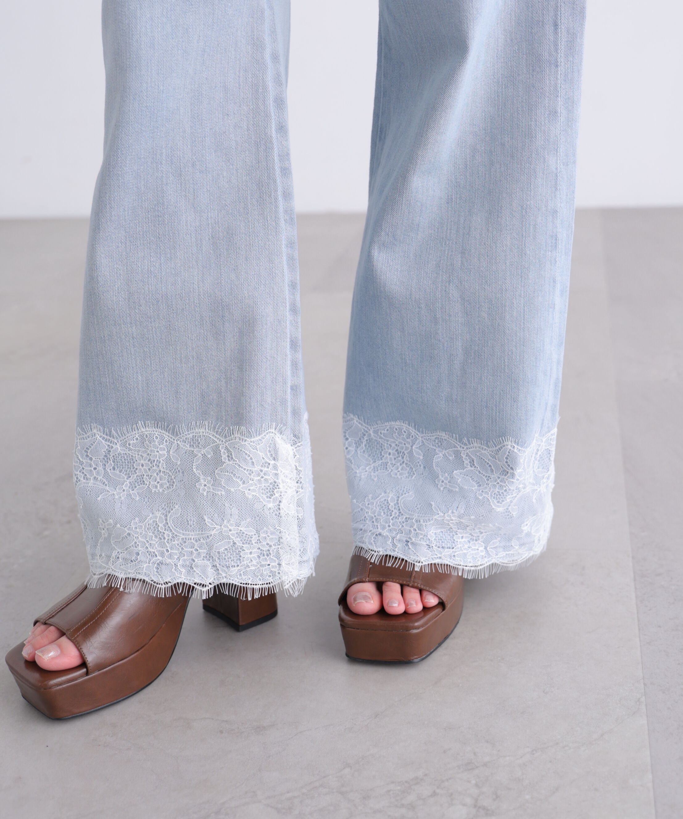  「[低身長サイズ/Sシリーズ]ベーシックワイド裾レースデニムパンツ」|その他|