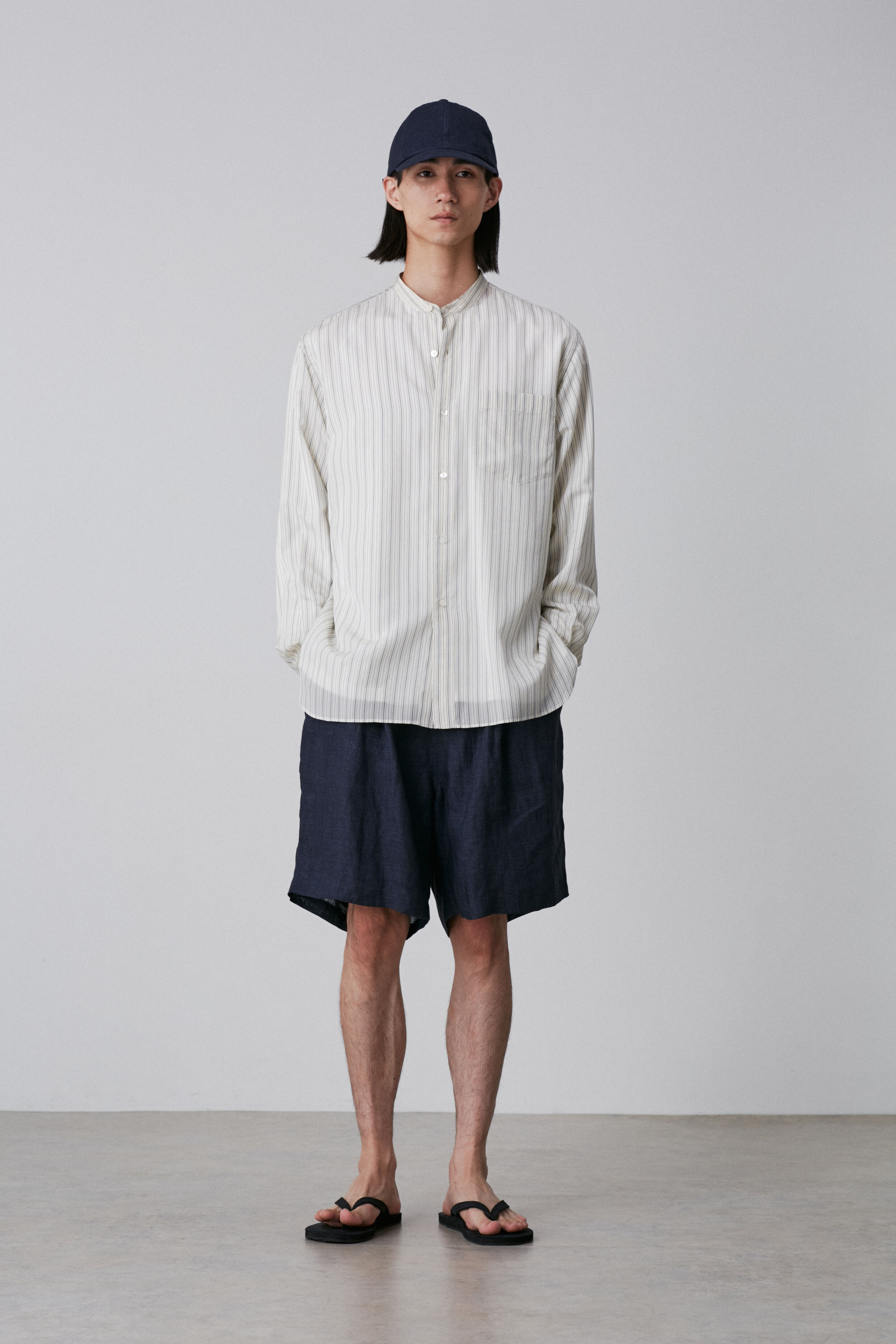 YLEVE 「YLEVE / LINEN POPLIN SHORTS」|その他|ネイビー