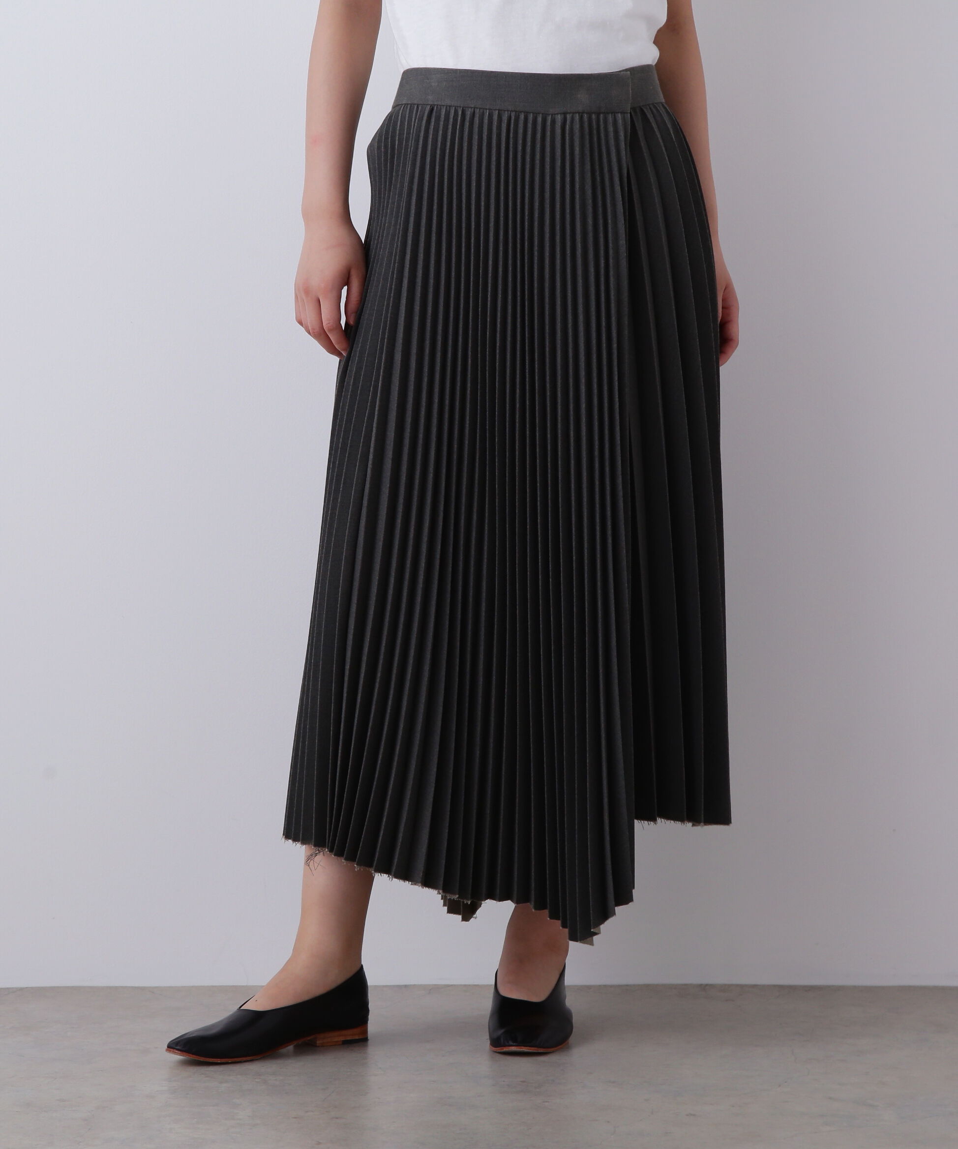 YLEVE 「YLEVE / VINTAGE PIGMENTDYE WOOL PLEATED SKIRT」|スカート|