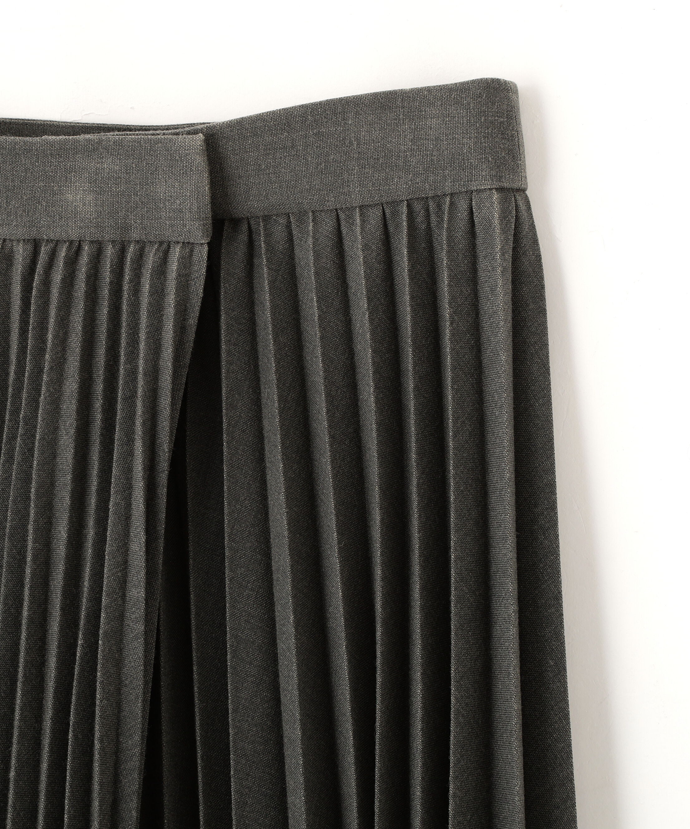 YLEVE 「YLEVE / VINTAGE PIGMENTDYE WOOL PLEATED SKIRT」|スカート|