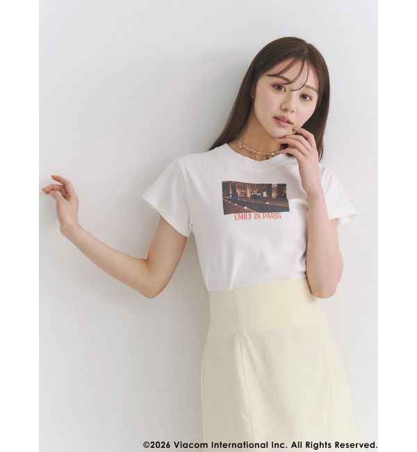 MERCURYDUO「【EMILY IN PARISコラボ】グラフィックロゴTシャツ」|Tシャツ・カットソー|オフホワイト