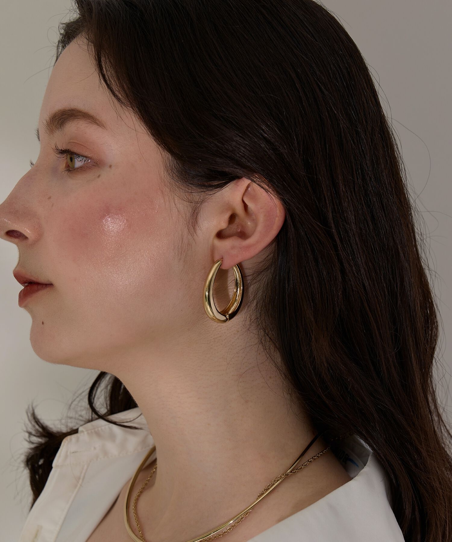 Phoebe「【金属アレルギー対応】プライムオーバルフープピアス　ゴールド」|ピアス|