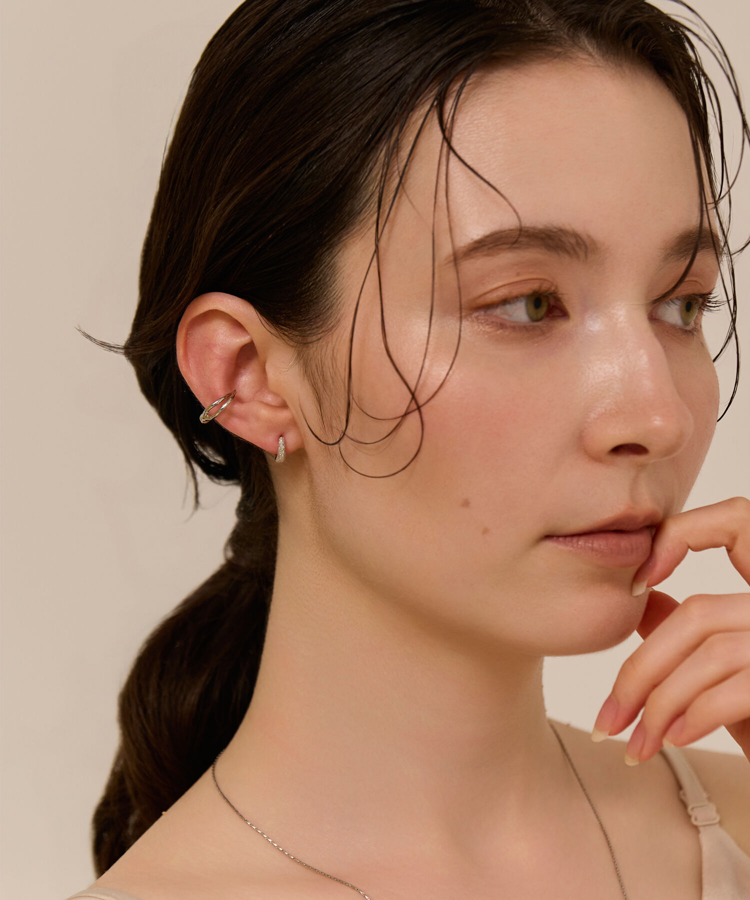 Phoebe「【金属アレルギー対応】サテンフープワンタッチピアス　シルバー/ニッケルフリー」|ピアス|