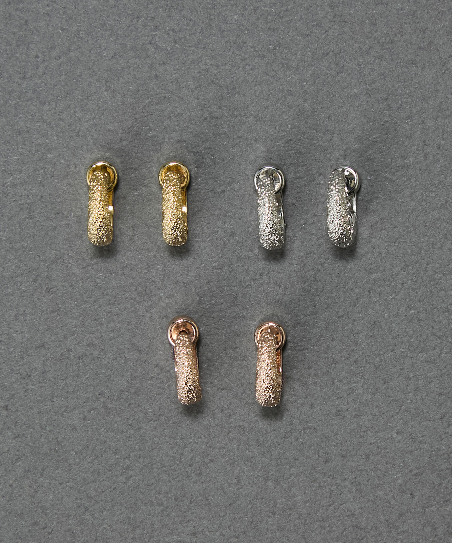 Phoebe「【金属アレルギー対応】サテンフープワンタッチピアス　シルバー/ニッケルフリー」|ピアス|