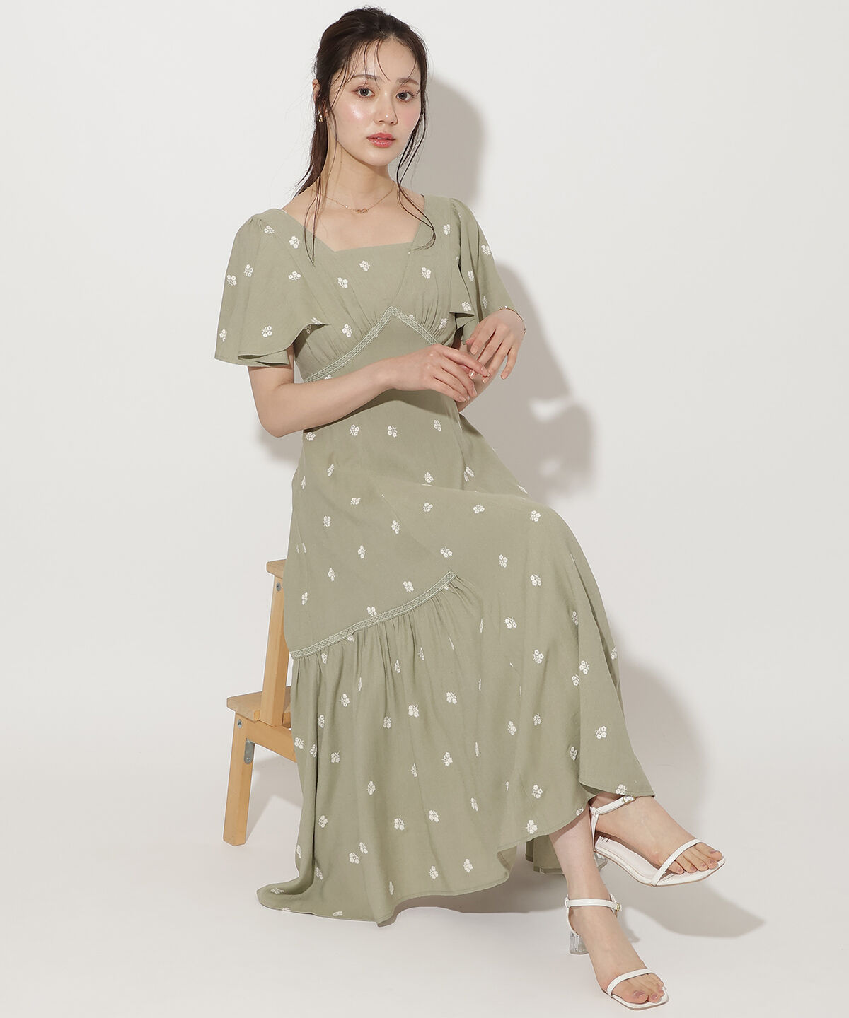 WILLSELECTION「小花刺繍フレアスリーブワンピース」|ワンピース|