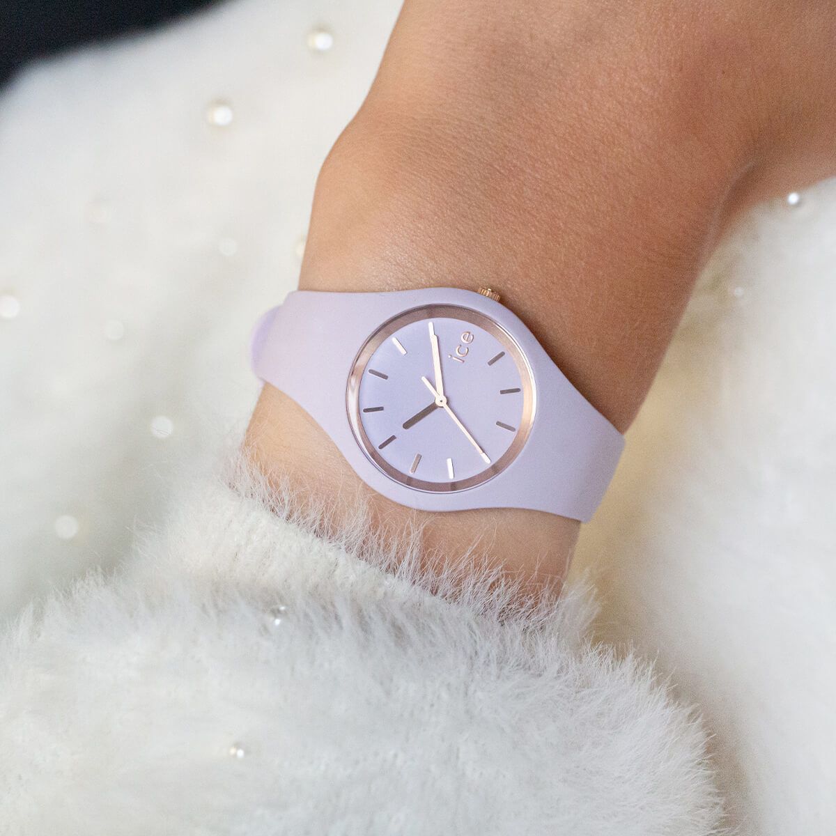 ICE-WATCH「〈ICE-WATCH(ｱｲｽｳｫｯﾁ)〉ｽﾓｰﾙｼﾘｺﾝ ﾗﾍﾞﾝﾀﾞｰ ICE glam brushed 」|腕時計|