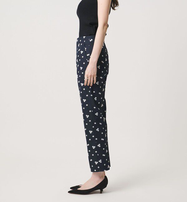 UNITED ARROWS「エンブロイダリー フラワー スリム テーパードパンツ ‐ウォッシャブル‐」|チノ|