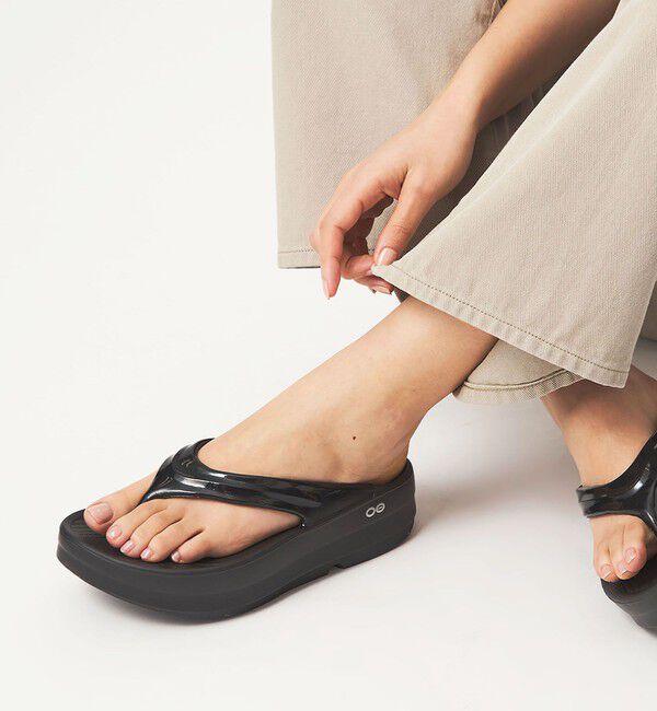 UNITED ARROWS green label relaxing「＜OOFOS＞OOmega / ウーメガ」|サンダル|BLACK