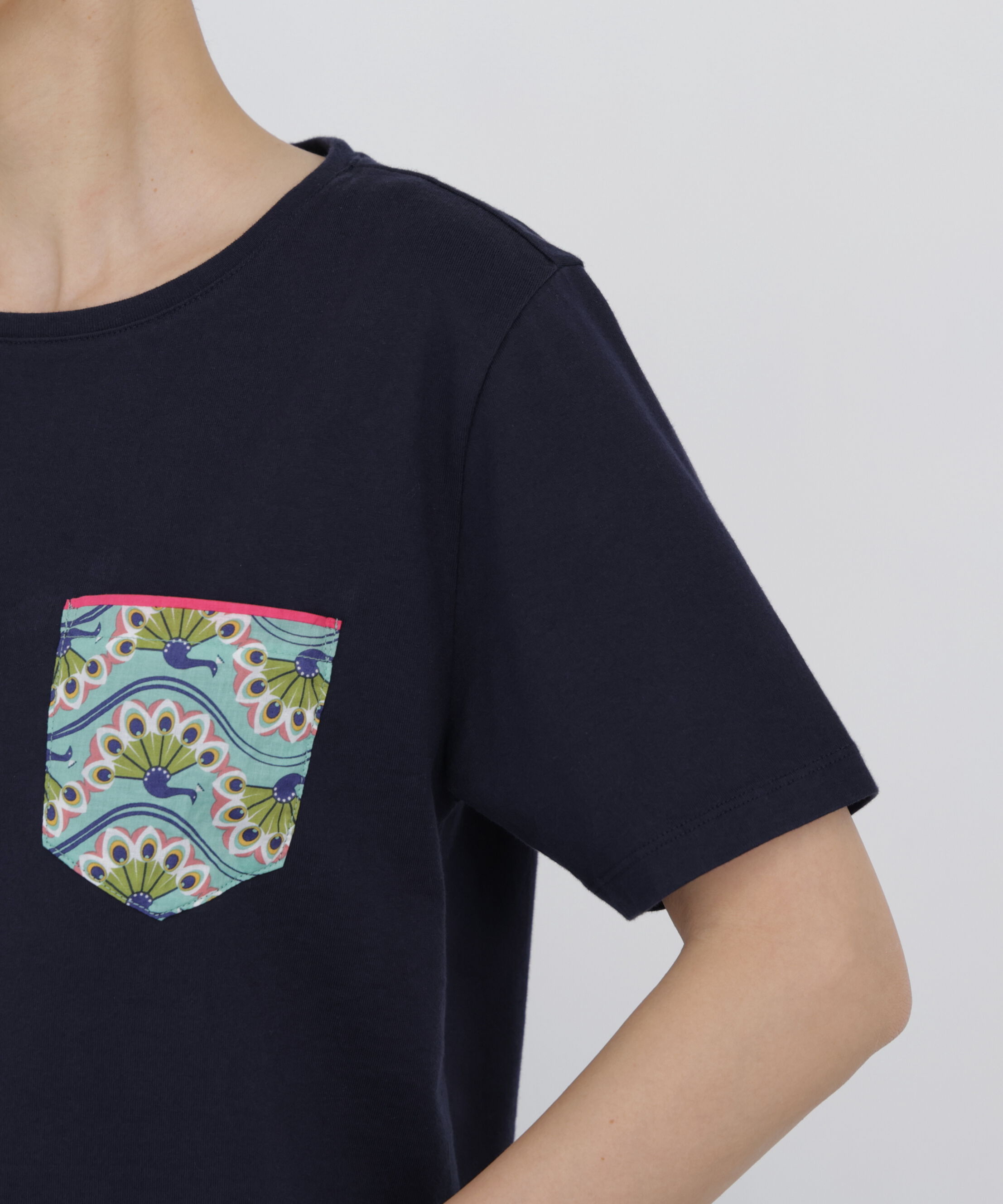  「《 大人気！ / CLOUDYコラボ 》アフリカンモチーフ  ポケットＴシャツ」|Tシャツ・カットソー|
