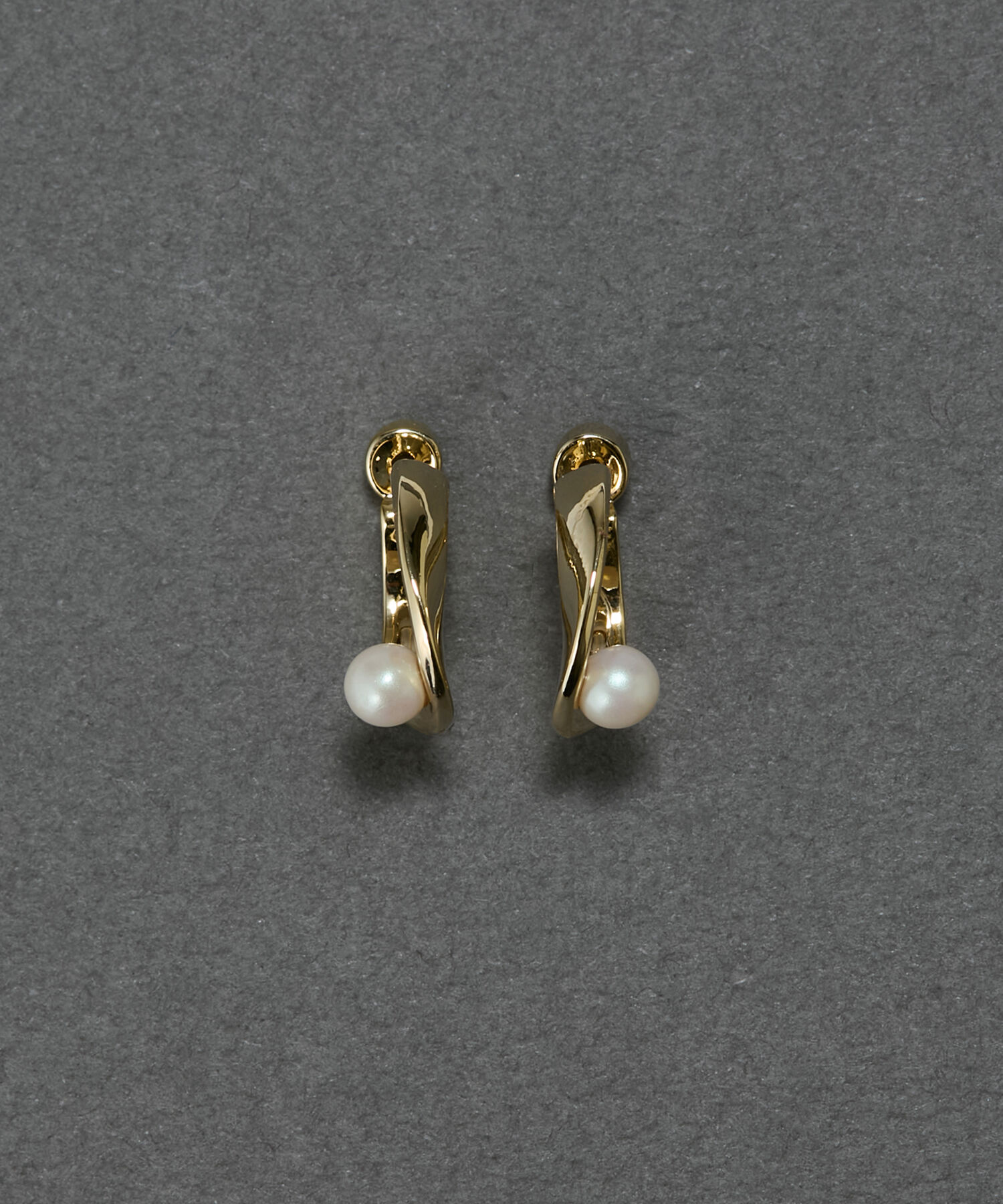 Phoebe「【金属アレルギー対応】ライナーパールフープワンタッチピアス　ゴールド/ニッケルフリー」|ピアス|