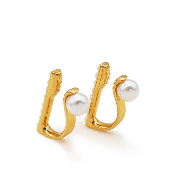 TOMORROWLAND GOODS「【別注】januka Pearl イヤリング」|イヤリング|
