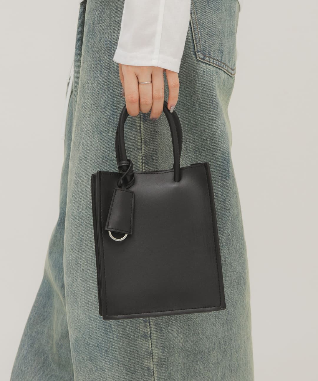  「チャーム付きスクエアミニBAG」|ハンドバッグ|