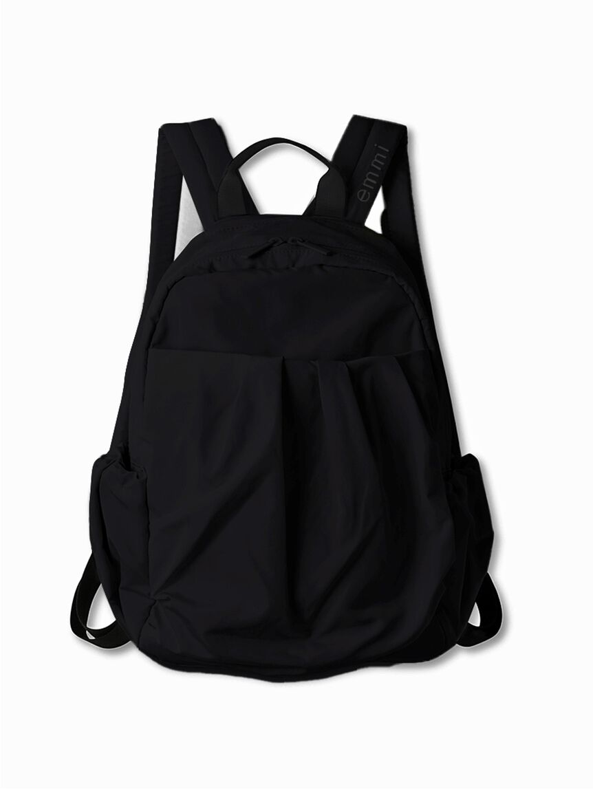 emmi atelier「【ONLINE限定カラー】eco 撥水ミニギャザーボディーバックパック」|リュック|BLK