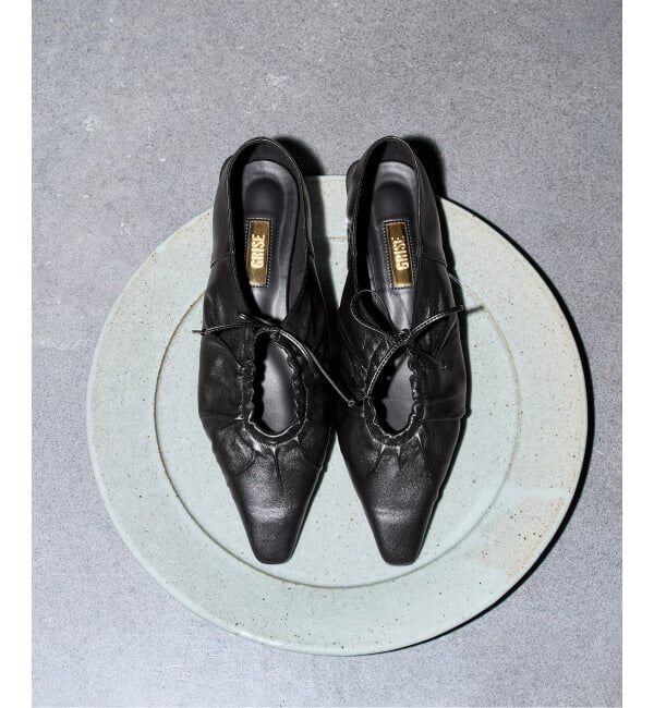 GRISE「《予約/WEB+一部店舗限定》GRISEレザーギャザーカットアウトフラット」|その他|ブラック