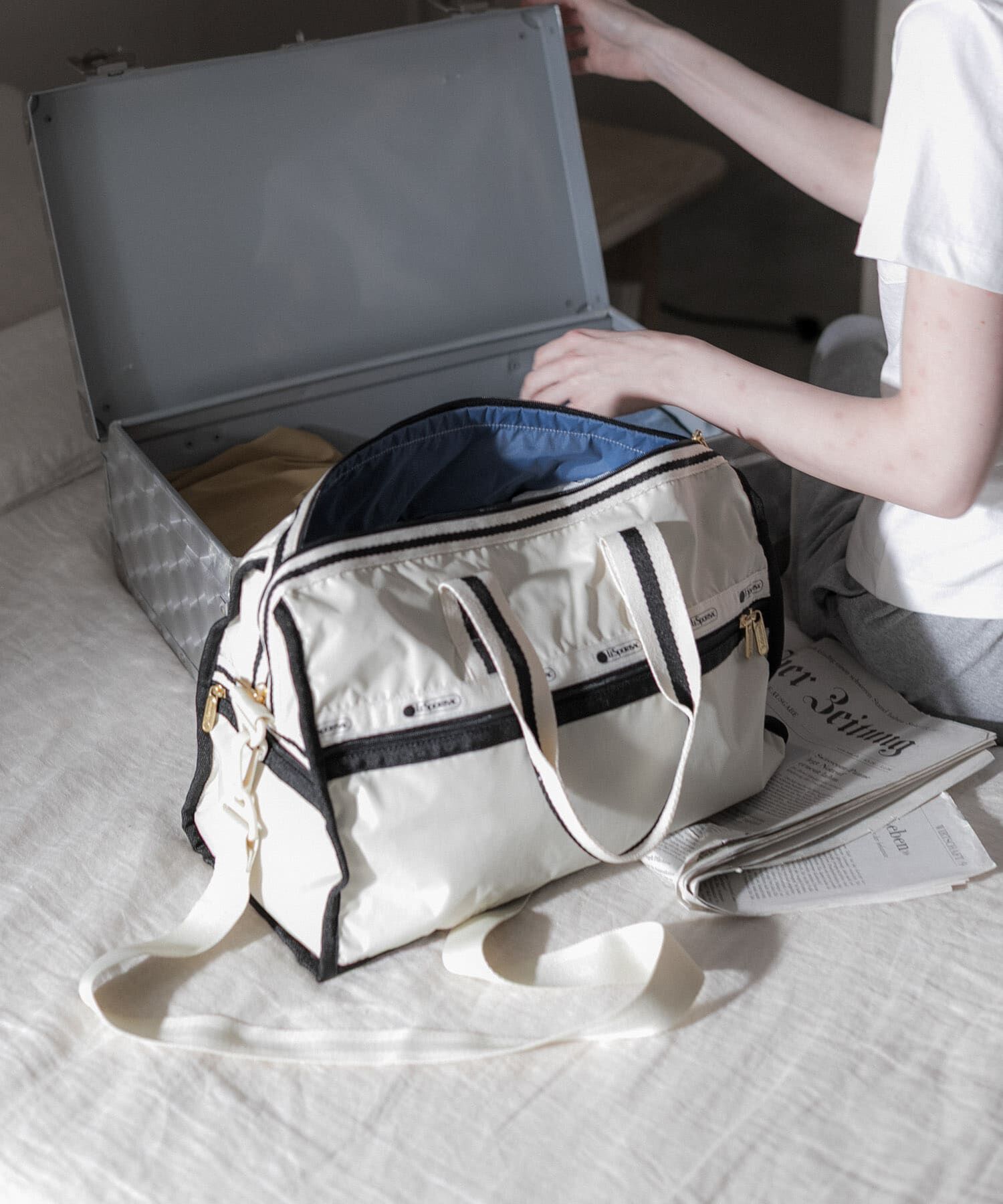 URBAN RESEARCH「『別注』LeSportsac&times;URBAN RESEARCH　DELUXE MED WEEKENDER」|ショルダー・メッセンジャー|