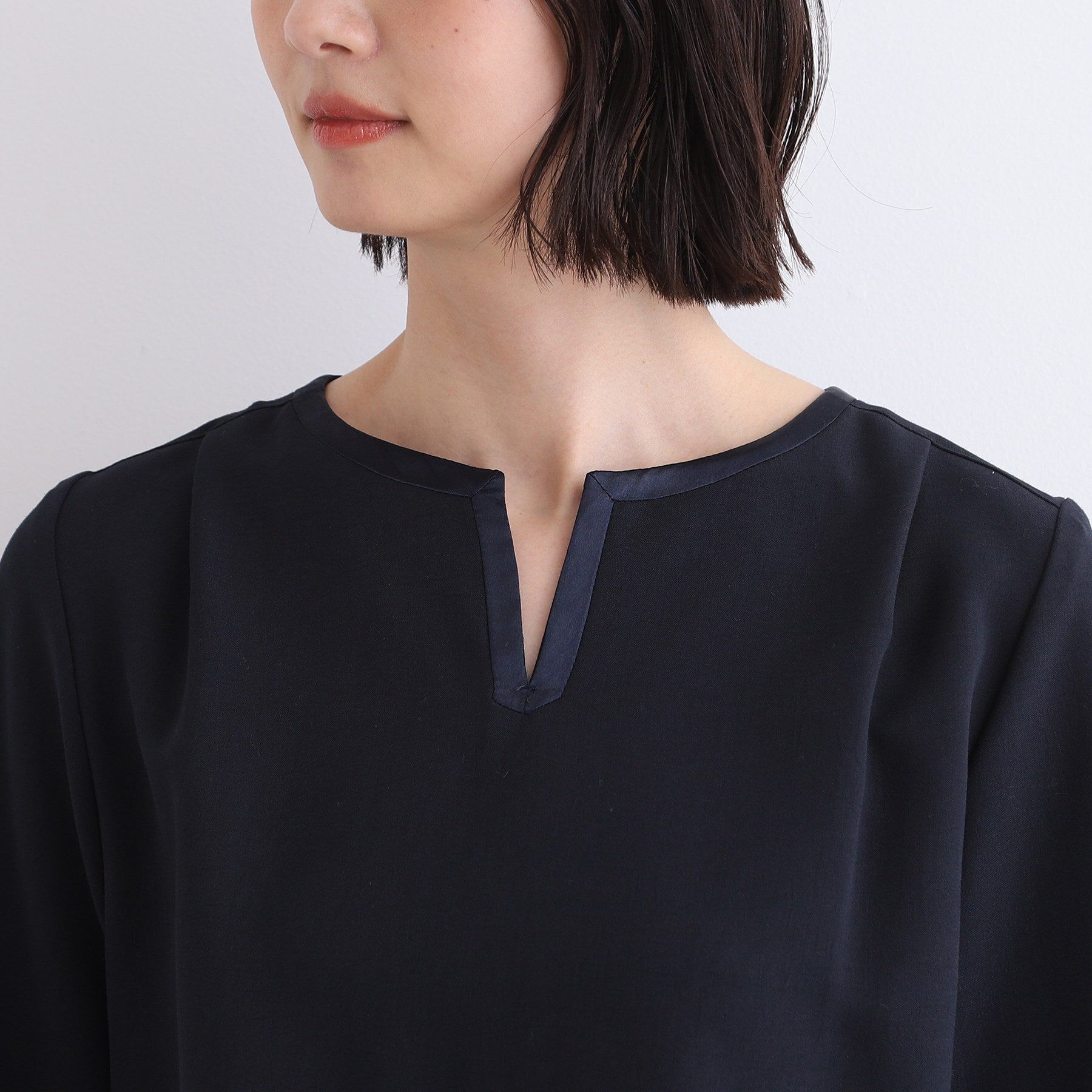 INDIVI「【洗える／UVケア／SETUP可能】ウール調キーネックブラウス」|シャツ・ブラウス|