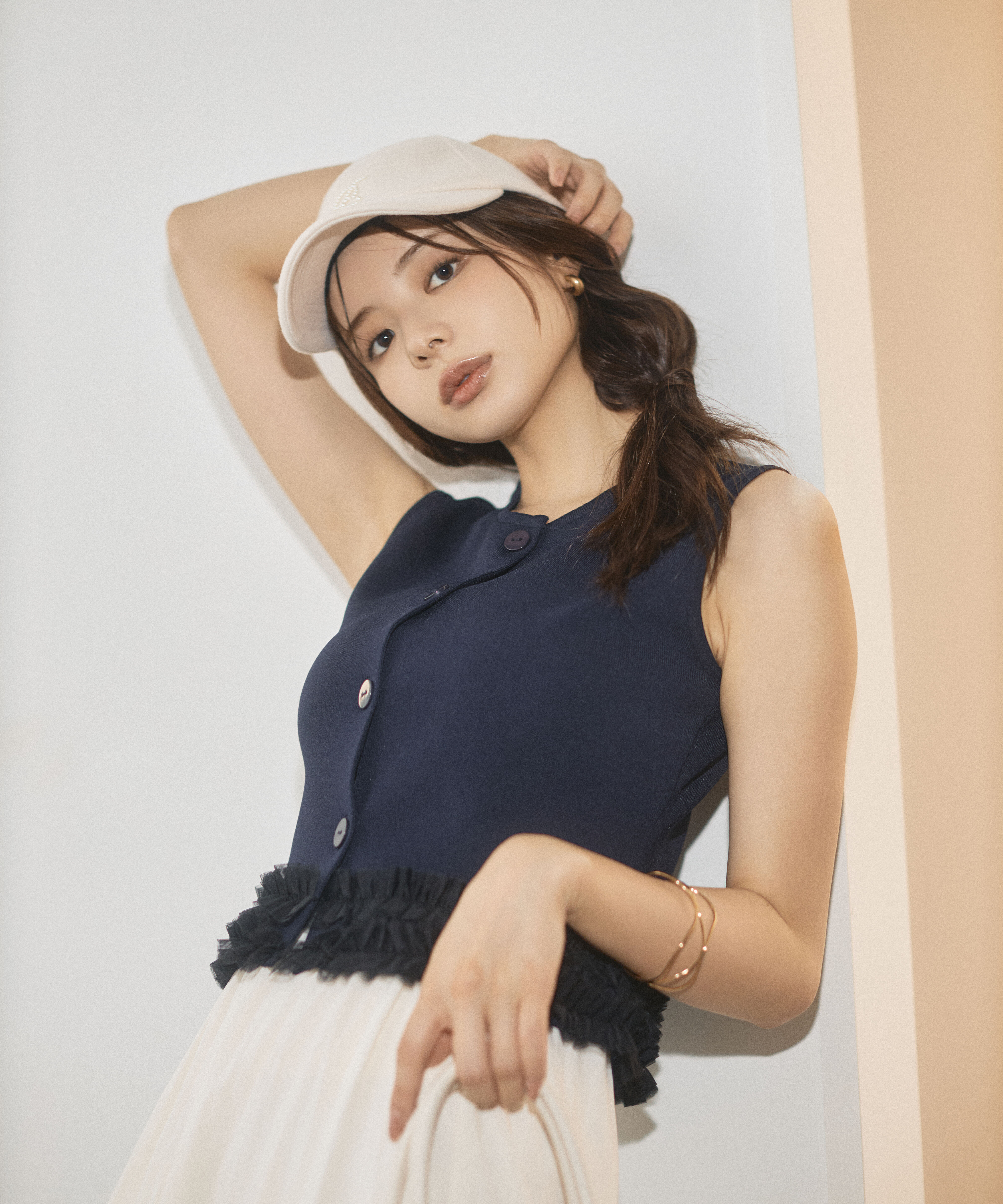 PROPORTION BODY DRESSING「＜a/mie＞ノースリーブフリルヘムニット」|カーディガン|ネイビー&times;ブラ