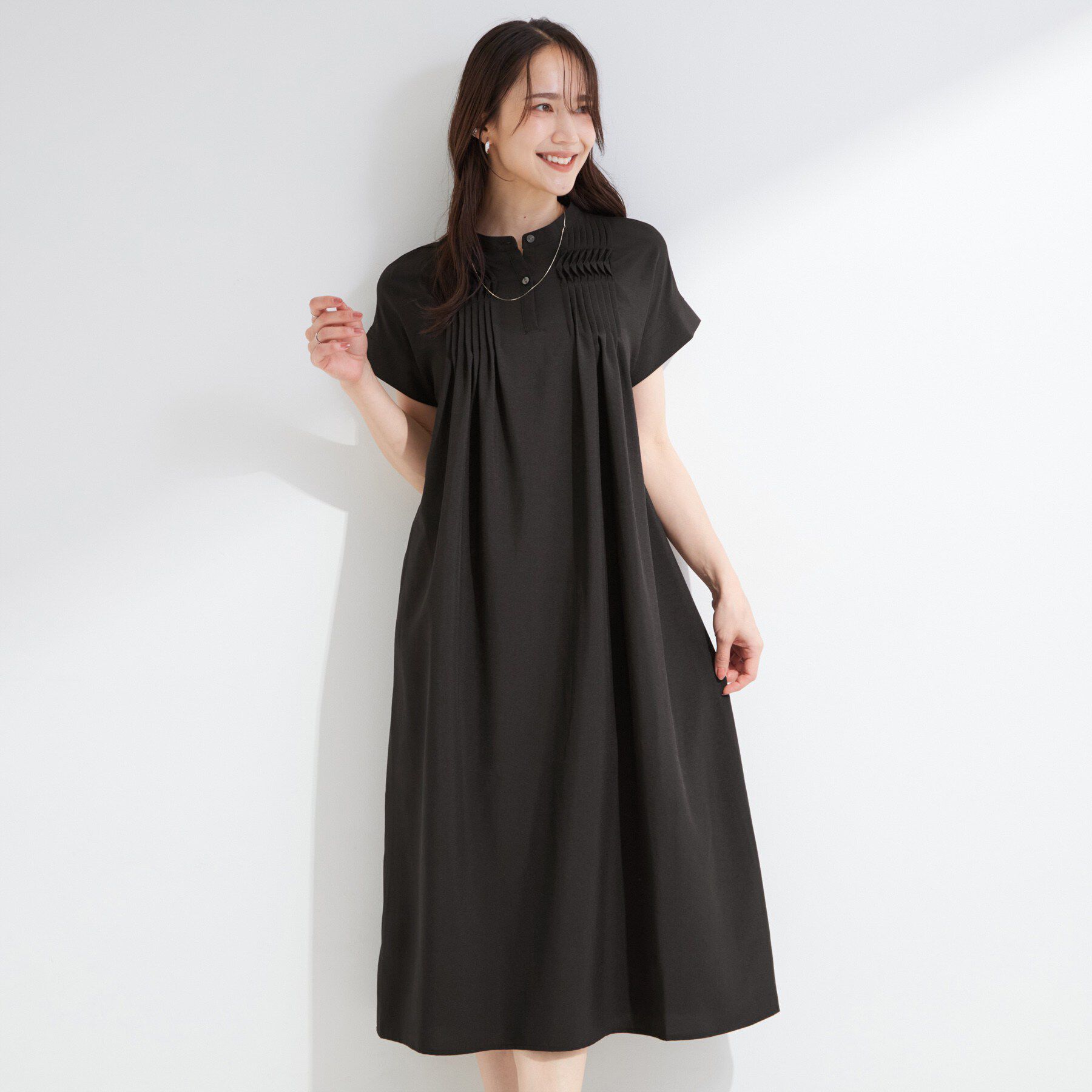 SHOO･LA･RUE「【S-LL/洗濯機可】ピンタックデザインがサマ見え Aラインワンピース」|ワンピース|