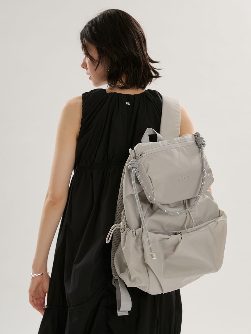 emmi atelier「【ONLINE限定カラーあり】マルチユースバックパック」|リュック|