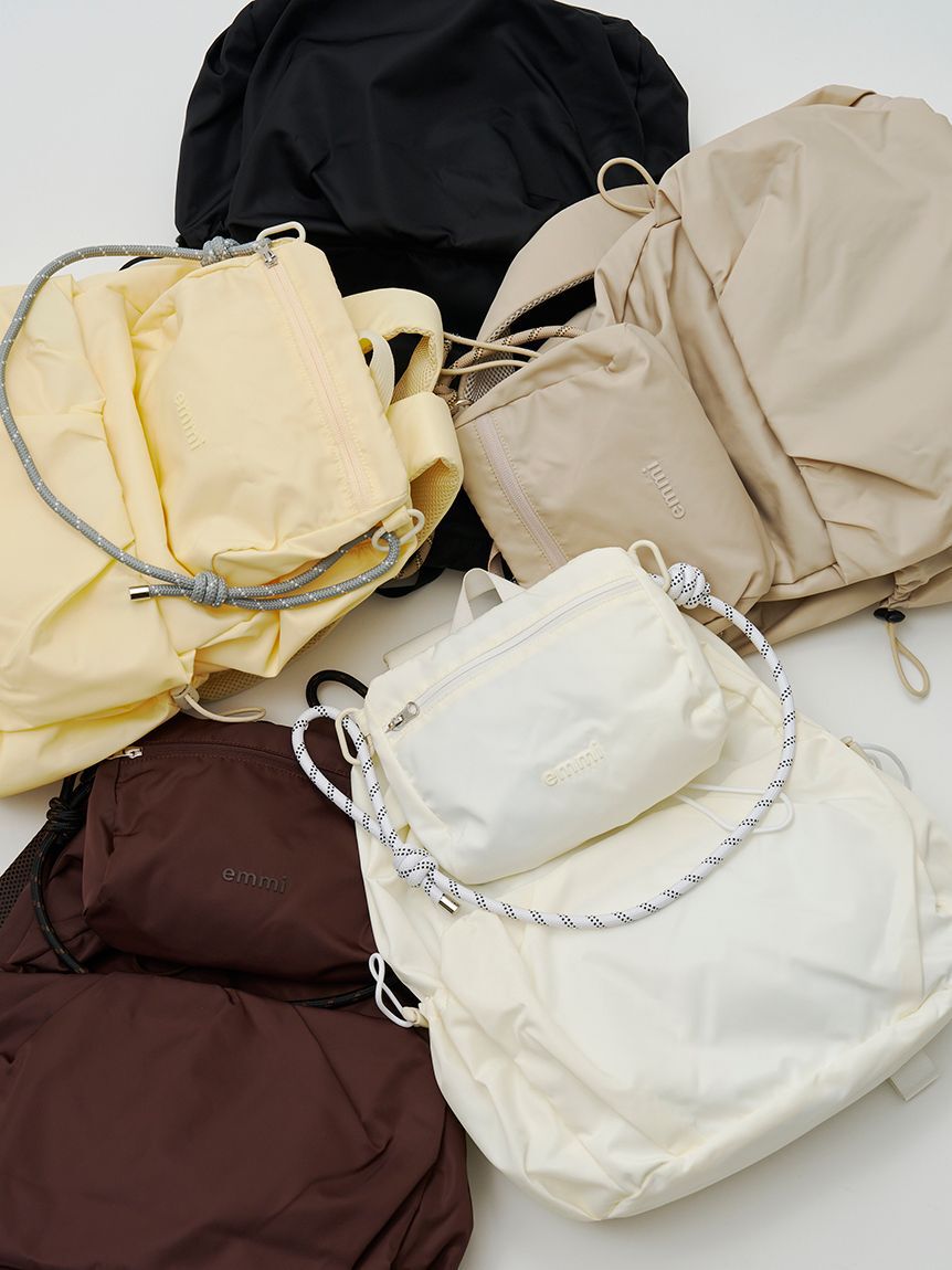 emmi atelier「【ONLINE限定カラーあり】マルチユースバックパック」|リュック|