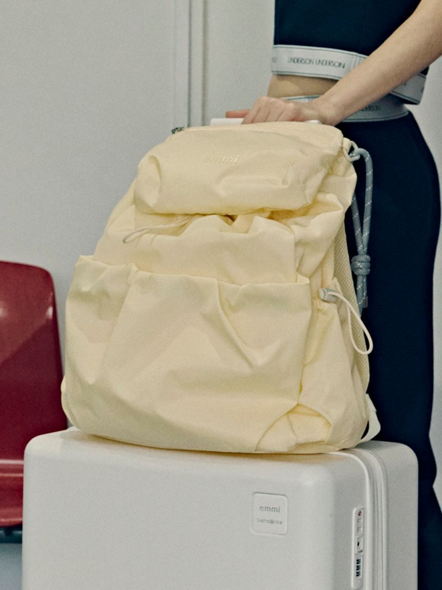 emmi atelier「【ONLINE限定カラーあり】マルチユースバックパック」|リュック|YEL