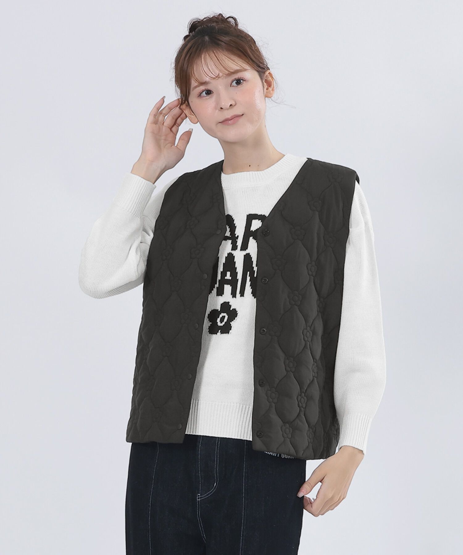 MARY QUANT「デイジーキルトポケッタブル ベスト（ブラック）」|ベスト・ジレ|ブラック