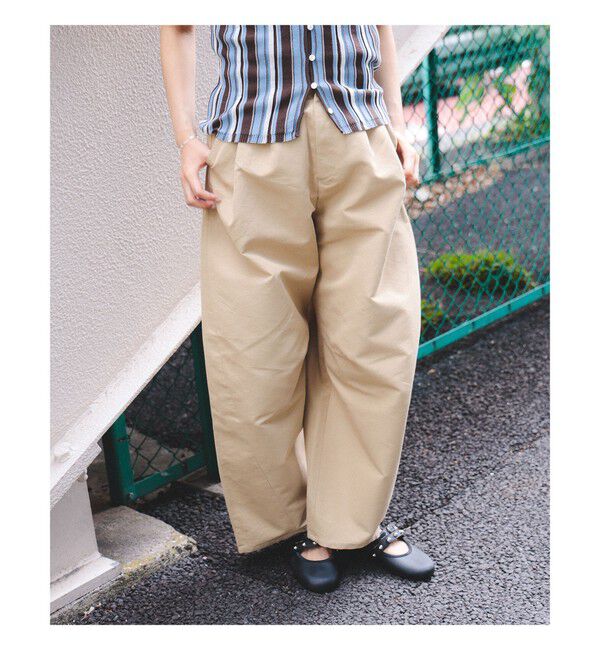 Ray BEAMS 「2タック カーブ バレル チノパンツ」|チノ|BEIGE