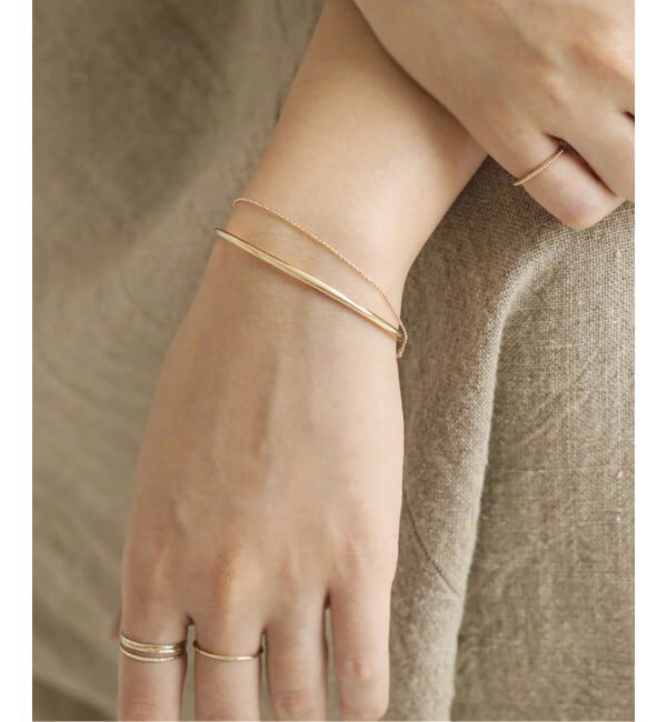 Lilas by Spick&Span「《予約》2.5パイプC型バングル K10」|ブレスレット・バングル|