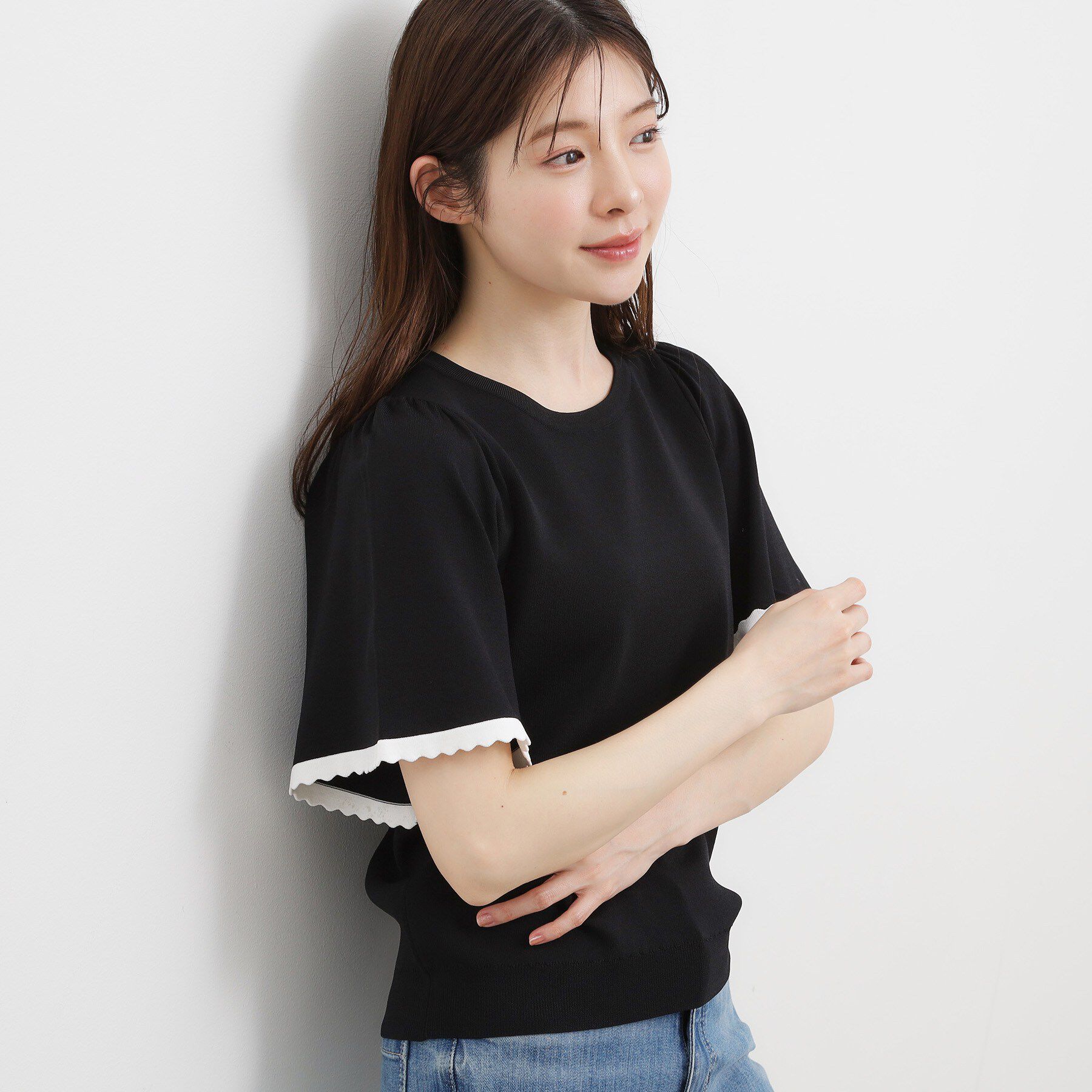 grove「高評価！【シリーズ累計36万枚！名品ニット】やわらかドライタッチ スカラップスリーブニット」|ニット・セーター|ブラック(019)