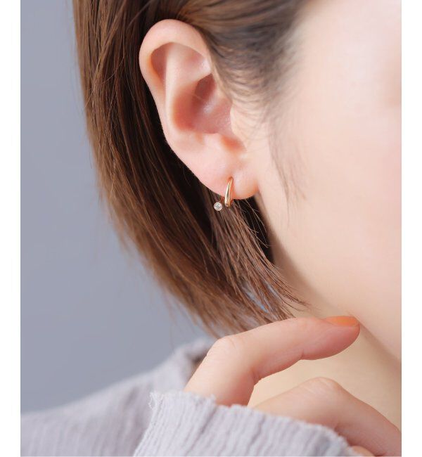 Lilas by Spick&Span「べゼルダイヤピアス K10（両耳）」|ピアス|ゴールド