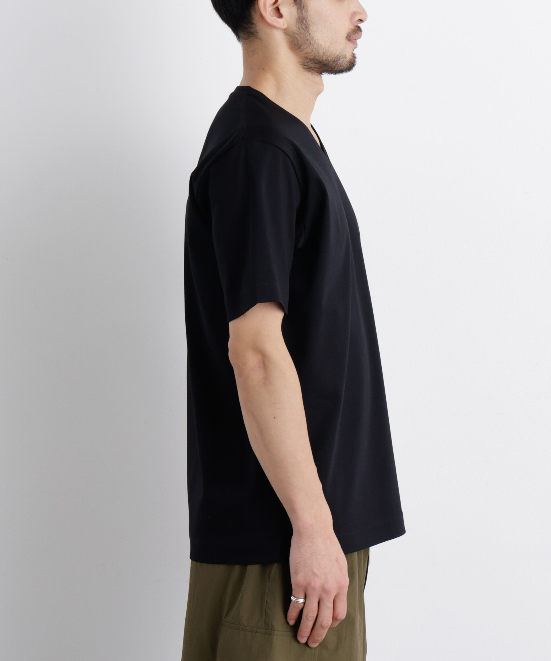 nano･universe「アンチスメル Vネック Tシャツ 半袖」|Tシャツ・カットソー|