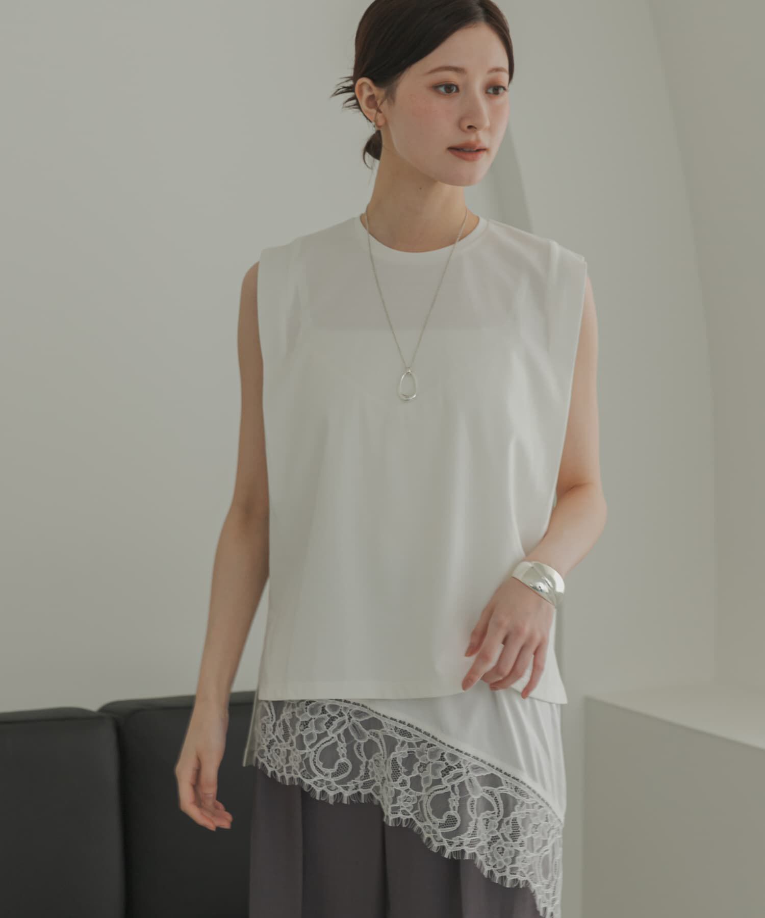 URBAN RESEARCH「汗染み防止ショルダータックカットソー」|Tシャツ・カットソー|オフホワイト