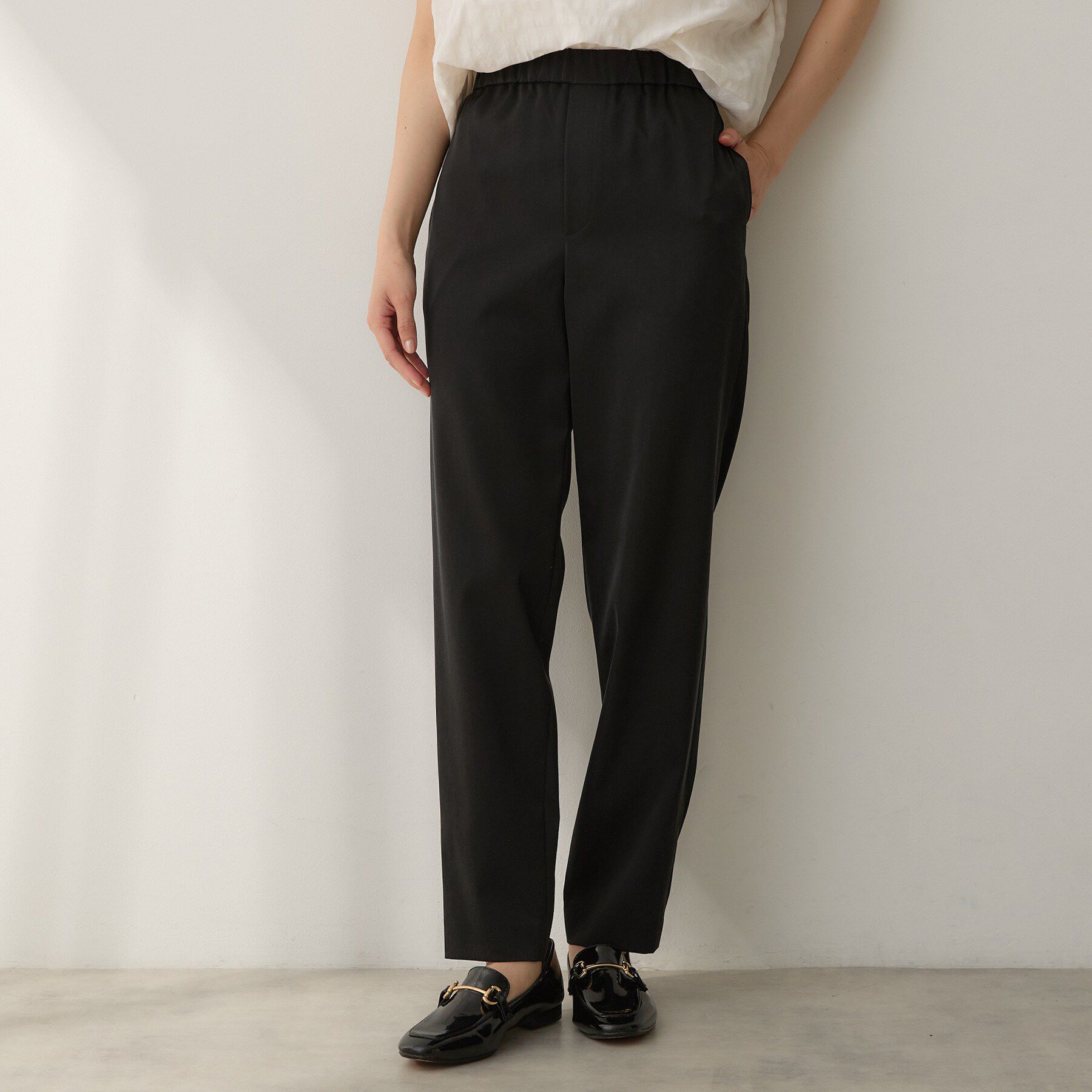 UNTITLED「【ウエストゴム】シャイニーキュプラテーパードパンツ」|その他|