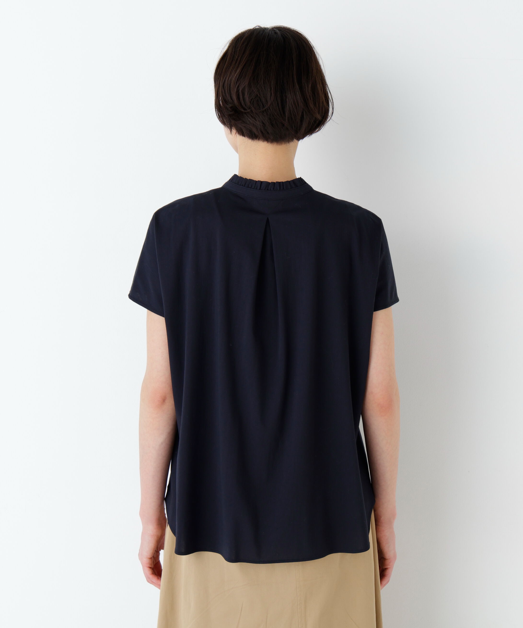  「《大人気追加入荷！ / 洗える》ライトカットソースタンドフリルブラウス」|Tシャツ・カットソー|
