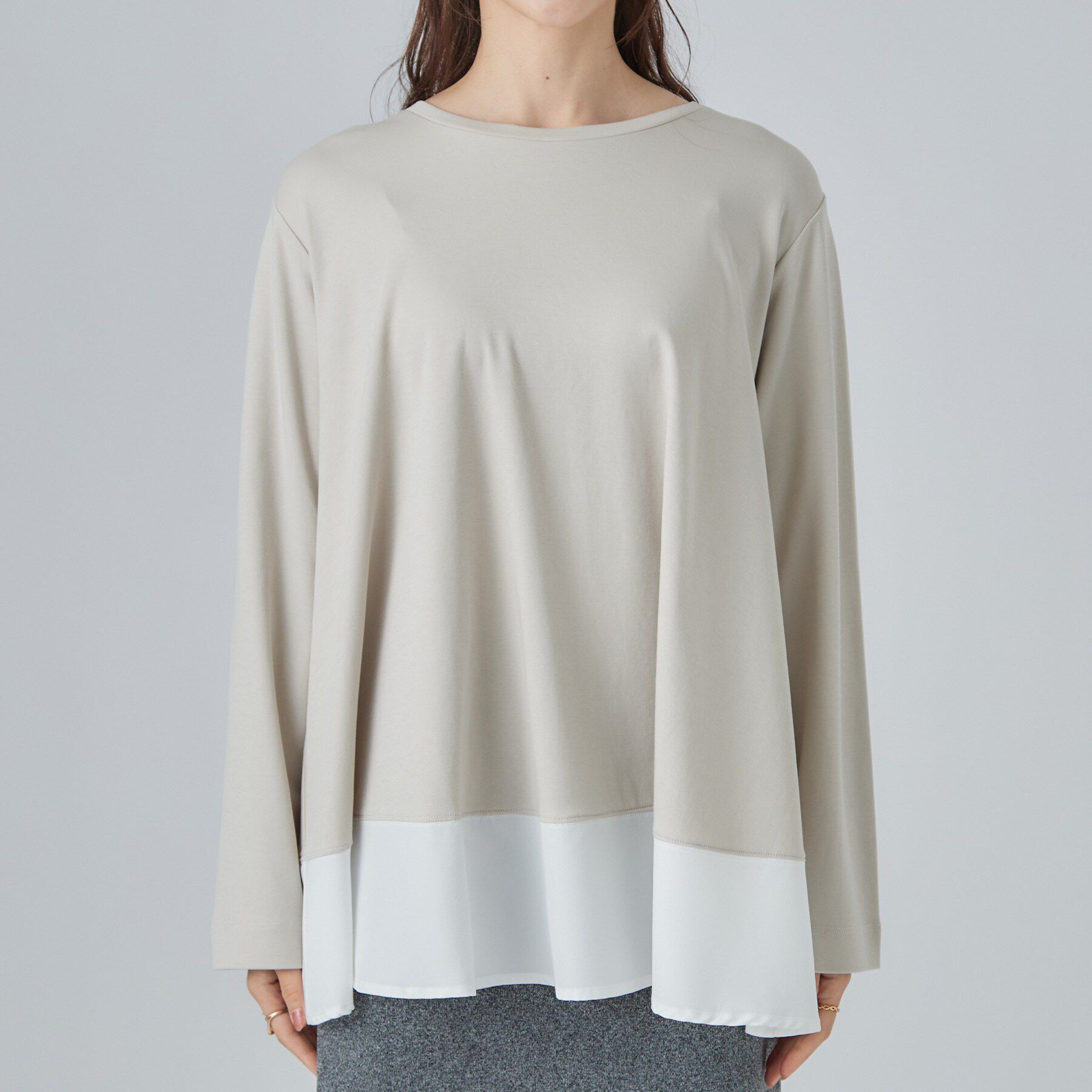 SHOO･LA･RUE「【S-LL/体型カバー】すっぽり隠れる 裾切り替えAライン長袖ゆるトップス」|Tシャツ・カットソー|