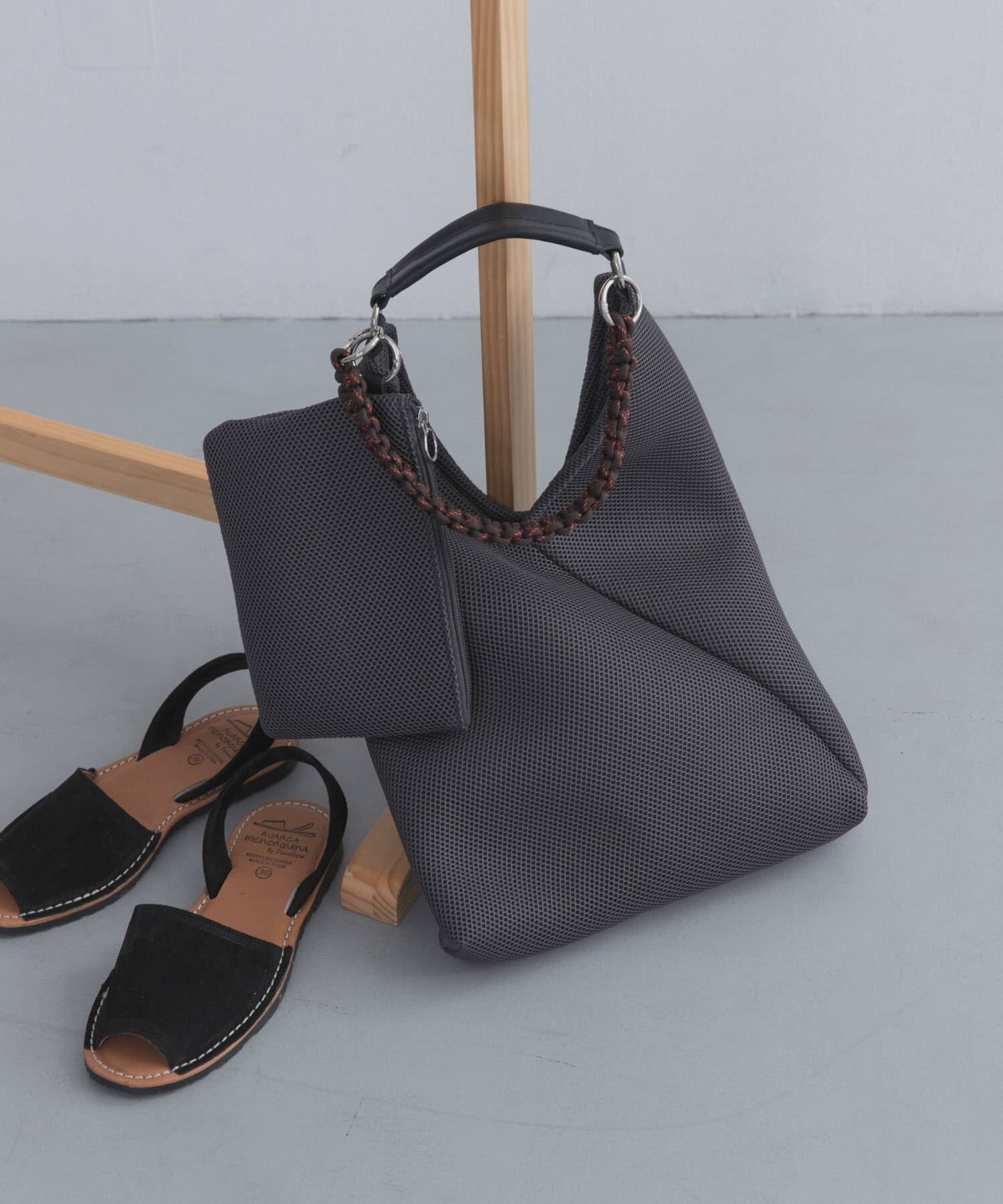 URBAN RESEARCH DOORS「2WAYメッシュバッグ」|トートバッグ|チャコールグレー